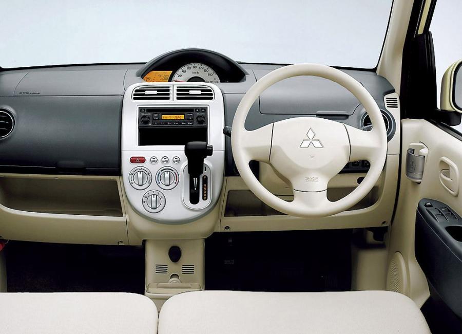 Торпедо Mitsubishi eK Wagon 2010 года  (фото 2 из 7)